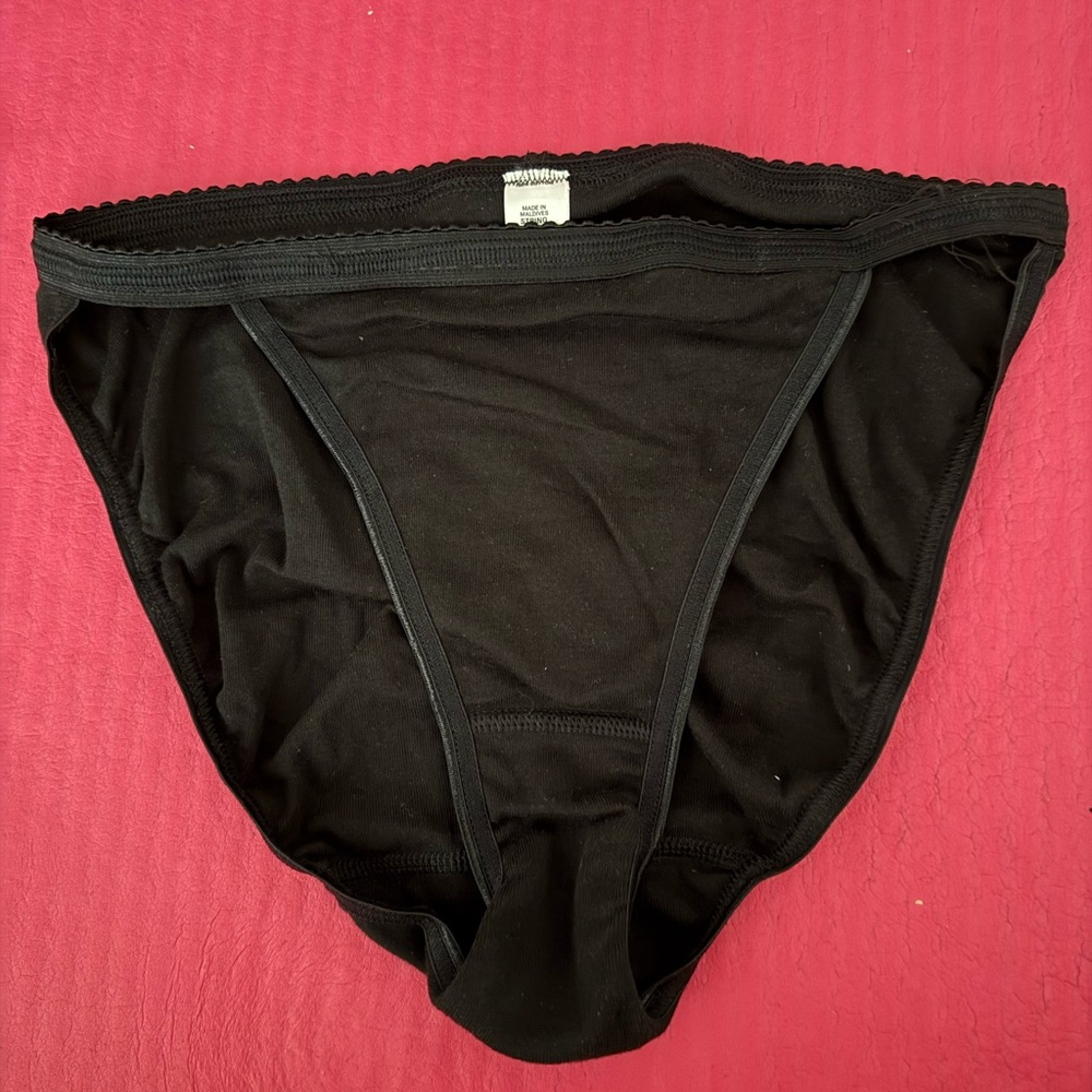 Vintage 100% Cotton string bikini NEW. medium.